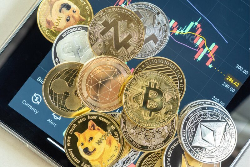 découvrez les dernières actualités et tendances des cryptomonnaies. restez informé sur le marché des crypto-actifs, les nouvelles régulations et les innovations technologiques qui transforment le paysage financier.