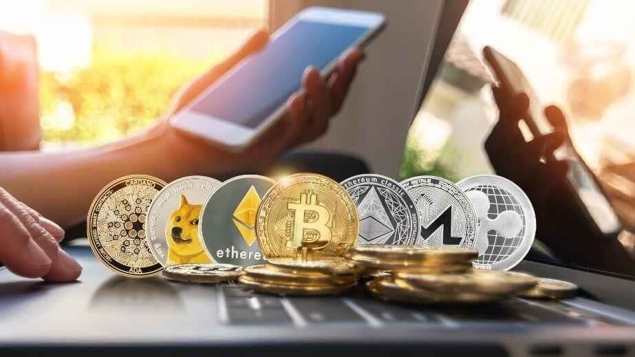 découvrez l'univers fascinant des cryptomonnaies : apprenez comment investir, échanger et naviguer dans ce marché en pleine expansion. explorez les meilleures pratiques et les tendances actuelles pour maximiser vos gains dans le monde de la finance digitale.