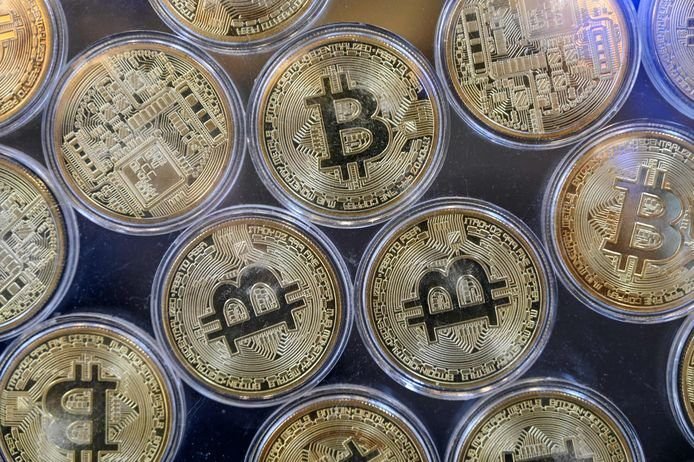 découvrez le record historique du bitcoin, une cryptomonnaie qui a révolutionné le monde financier. plongez dans son évolution, ses impacts sur les marchés et les tendances futures qui pourraient redéfinir l'économie numérique.